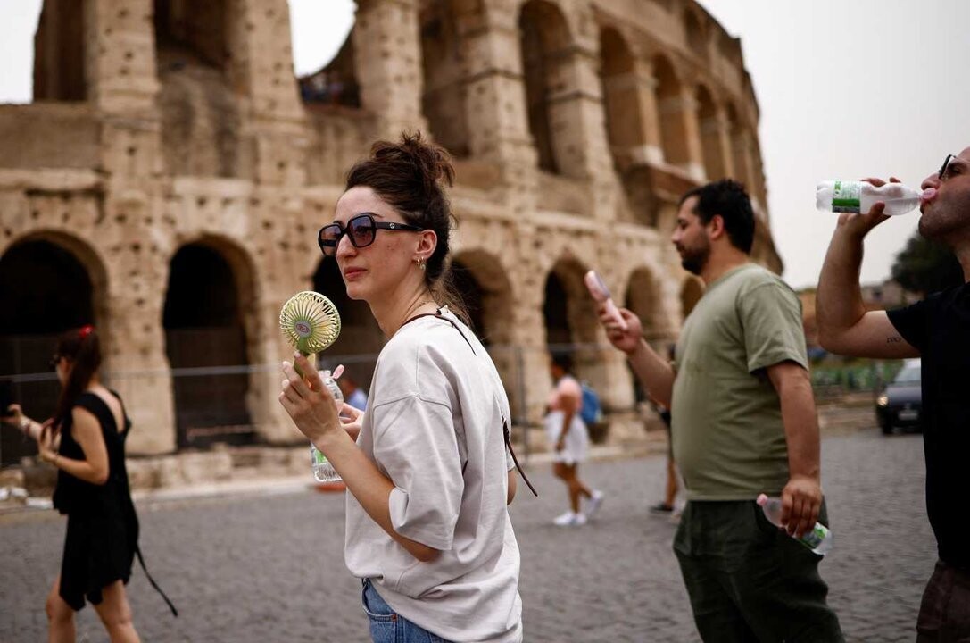 Американский турист найден мертвым на греческом острове во время жары