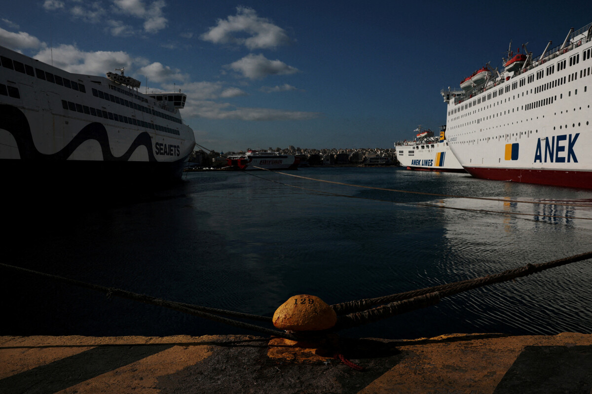 Портовые Работники Протестуют Против Отгрузки Оружия в Израиль