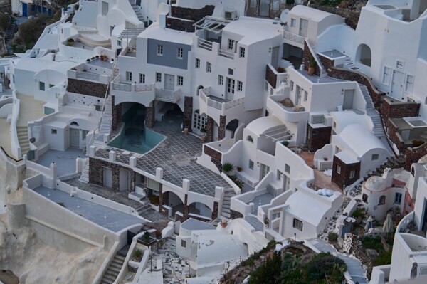 Panic in Santorini After Multiple Earthquakes