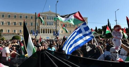 Иностранные протестующие столкнулись с депортацией из Греции после поддержки палестинцев
